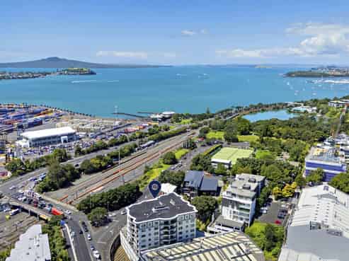 6A/118 Gladstone Road, Parnell