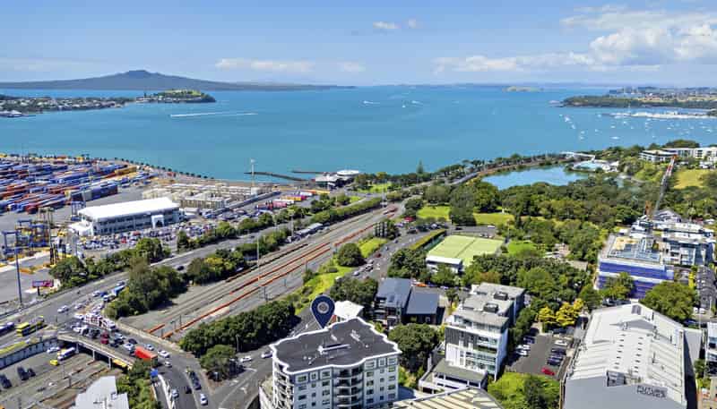 6A/118 Gladstone Road, Parnell