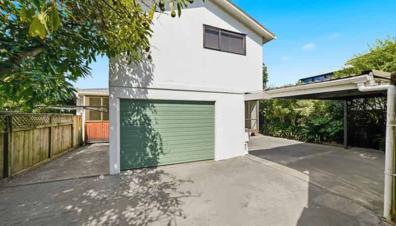 96 & 96A Queen Street, Northcote Point