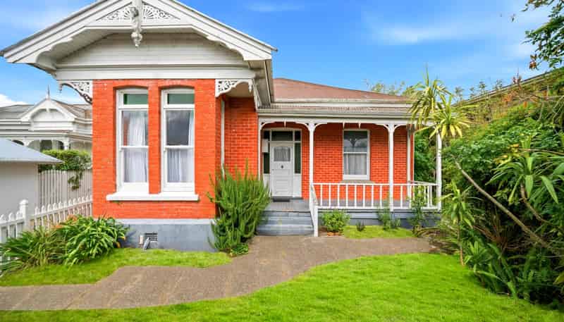 96 & 96A Queen Street, Northcote Point