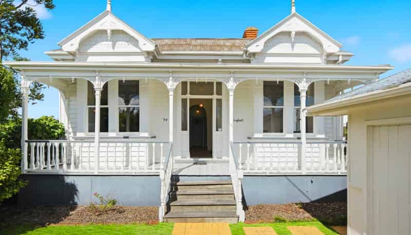 94 Queen Street, Northcote Point