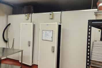 Restaurant fitout in situ, ready to go