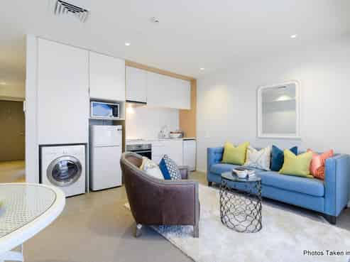 402/4 Bluegrey Avenue, Stonefields