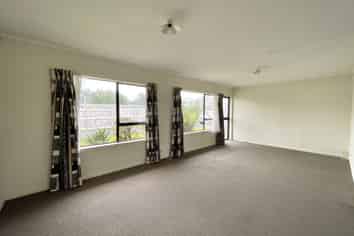 4B Reid Road, New Lynn