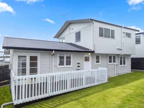 68, 68A-B Sunnynook Road, Forrest Hill