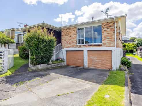 1/24 Lewis Road, Pakuranga