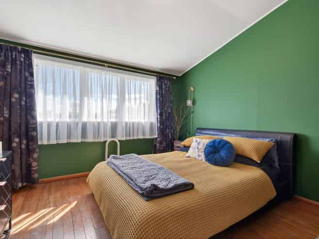 4 Renfrew Place, Highbury