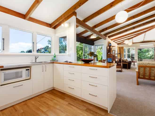 17 Mahina Road, Mahina Bay