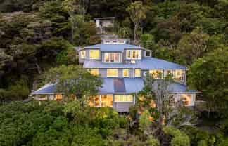 17 Mahina Road, Mahina Bay, Eastbourne