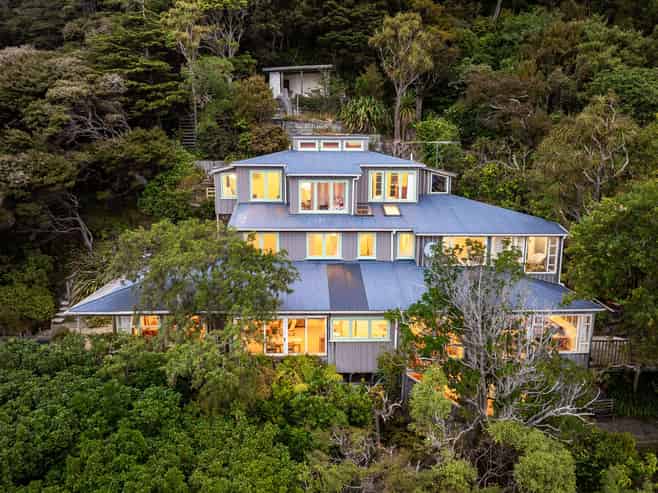 17 Mahina Road, Mahina Bay