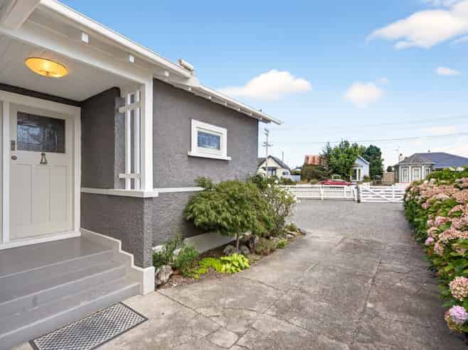 106 Lincoln Road, Masterton