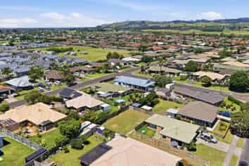 130 Pacific View Road, Papamoa Beach