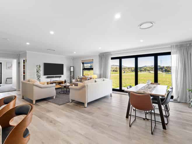 230 Valley Views, Fitzherbert