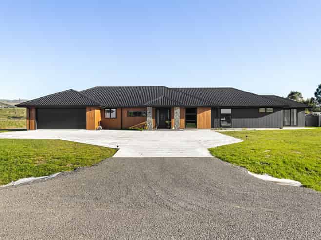 230 Valley Views, Fitzherbert