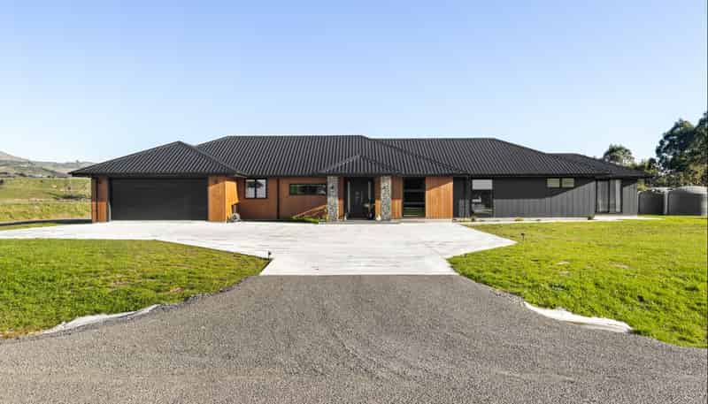 230 Valley Views, Fitzherbert