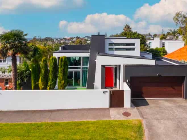 17 Kurahaupo Street, Orakei