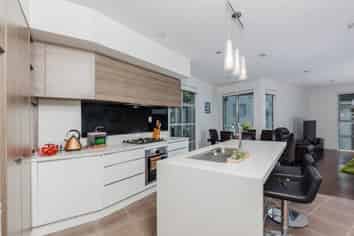 73 Gibraltar Crescent, Parnell