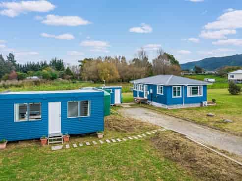 96 Harrison Street East, Featherston