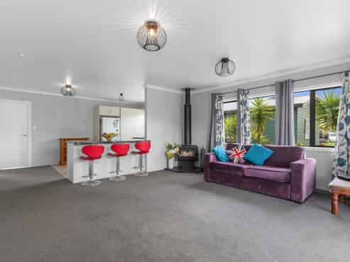 51 Valley Road, Hikurangi