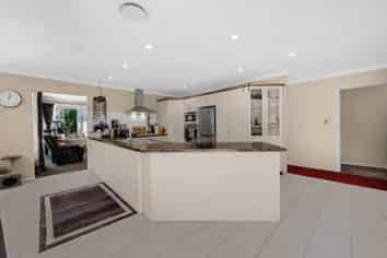 26A George Crescent, BUCKLAND