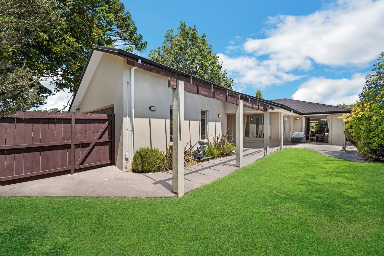 Opportunity in Buckland.  Vendors Need This Sold – pohled 2