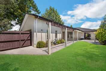 26A George Crescent, BUCKLAND