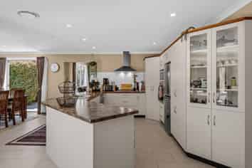 26A George Crescent, BUCKLAND