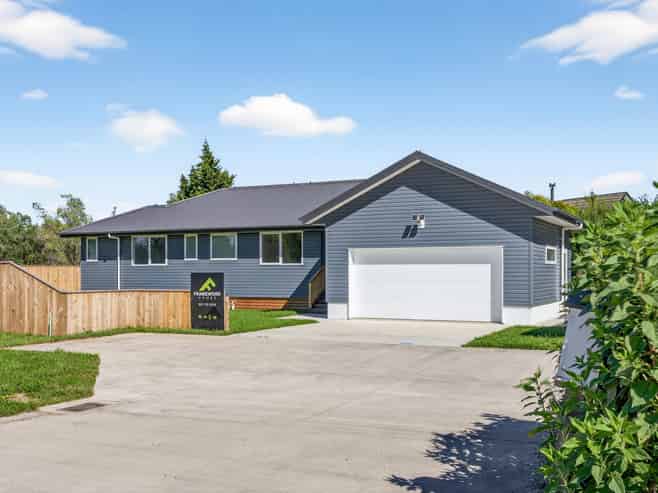 9 Macrocarpa Lane, Carterton