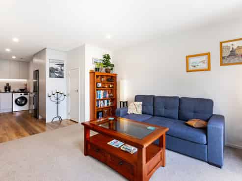 41 Te Ara o Papatahi, Wainuiomata