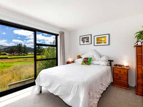 41 Te Ara o Papatahi, Wainuiomata