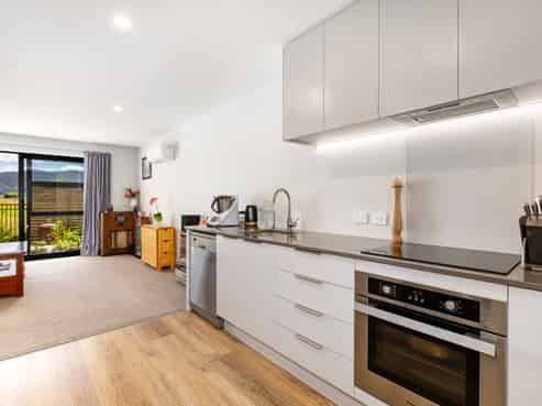 41 Te Ara o Papatahi, Wainuiomata