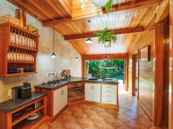 18 Miro Street, Takaro