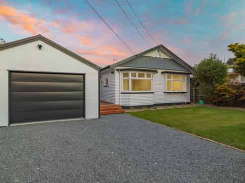 13 Kowhai Terrace, Saint Martins