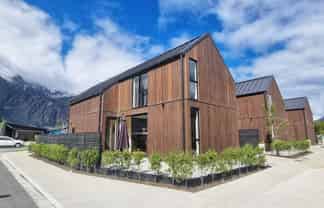 1 Curvey Court, Queenstown