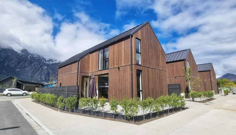 1 Curvey Court, Queenstown