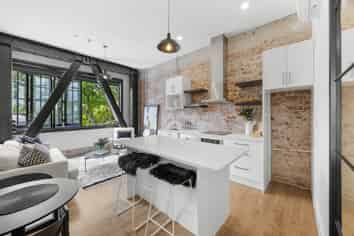 3/143 Great South Road, Papakura