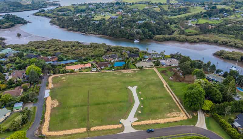 1 - 6/1A James Kemp Place, Kerikeri