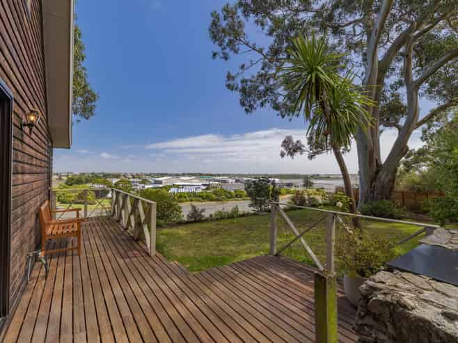 7 Cannon Hill Crescent, Mount Pleasant