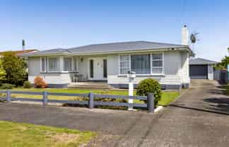 13 Hunter Street, Hawera