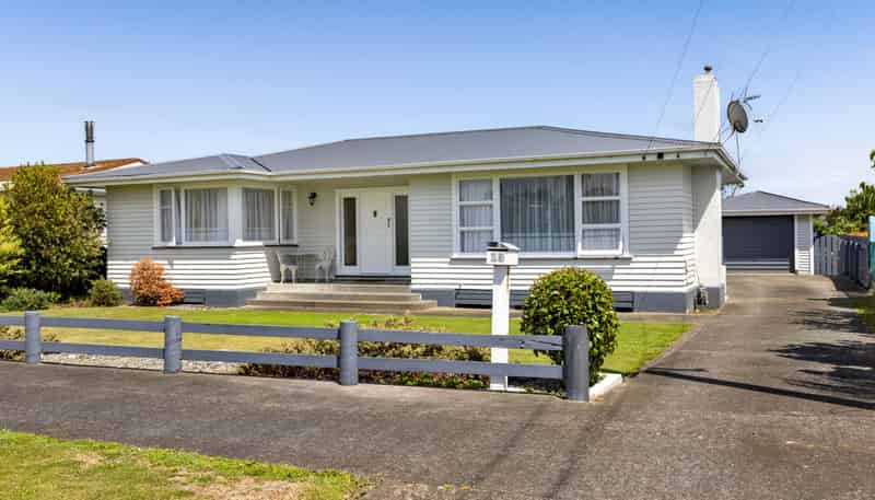 13 Hunter Street, Hawera