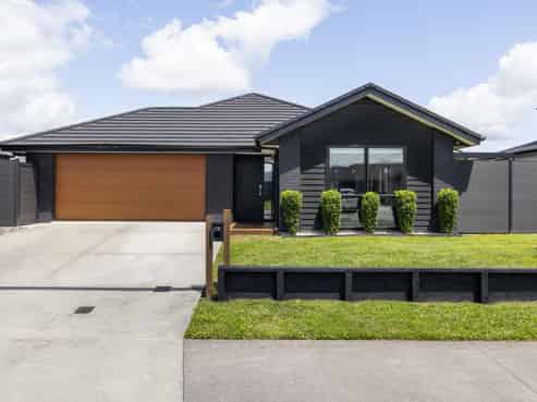 19 Kimbrae Drive, Rototuna North