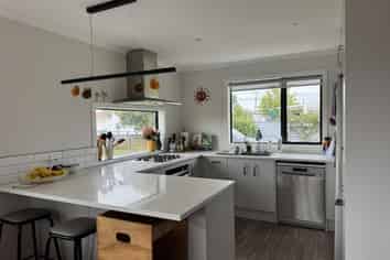 12E Pukepapa Road , Marton