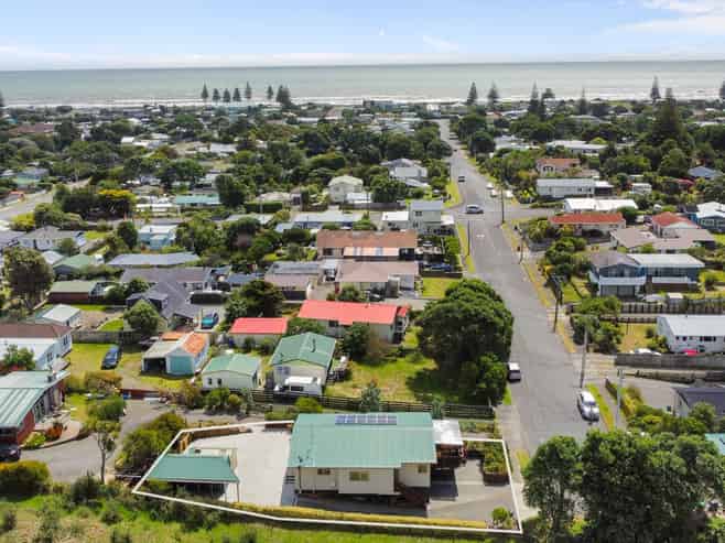 55 Toi Street, Otaki Beach