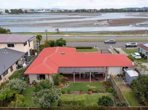 28 Meeanee Quay, Westshore