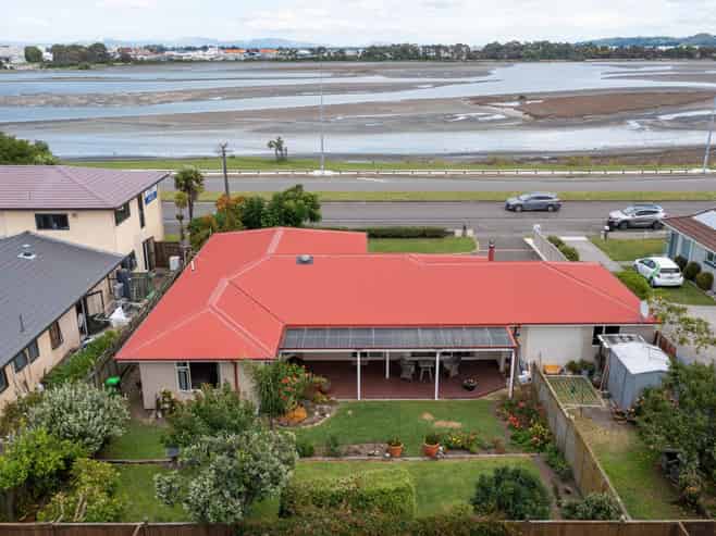 28 Meeanee Quay, Westshore