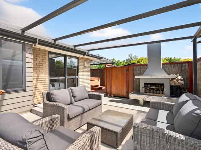 3 Redwood Lane, Martinborough