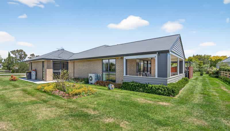 3 Redwood Lane, Martinborough