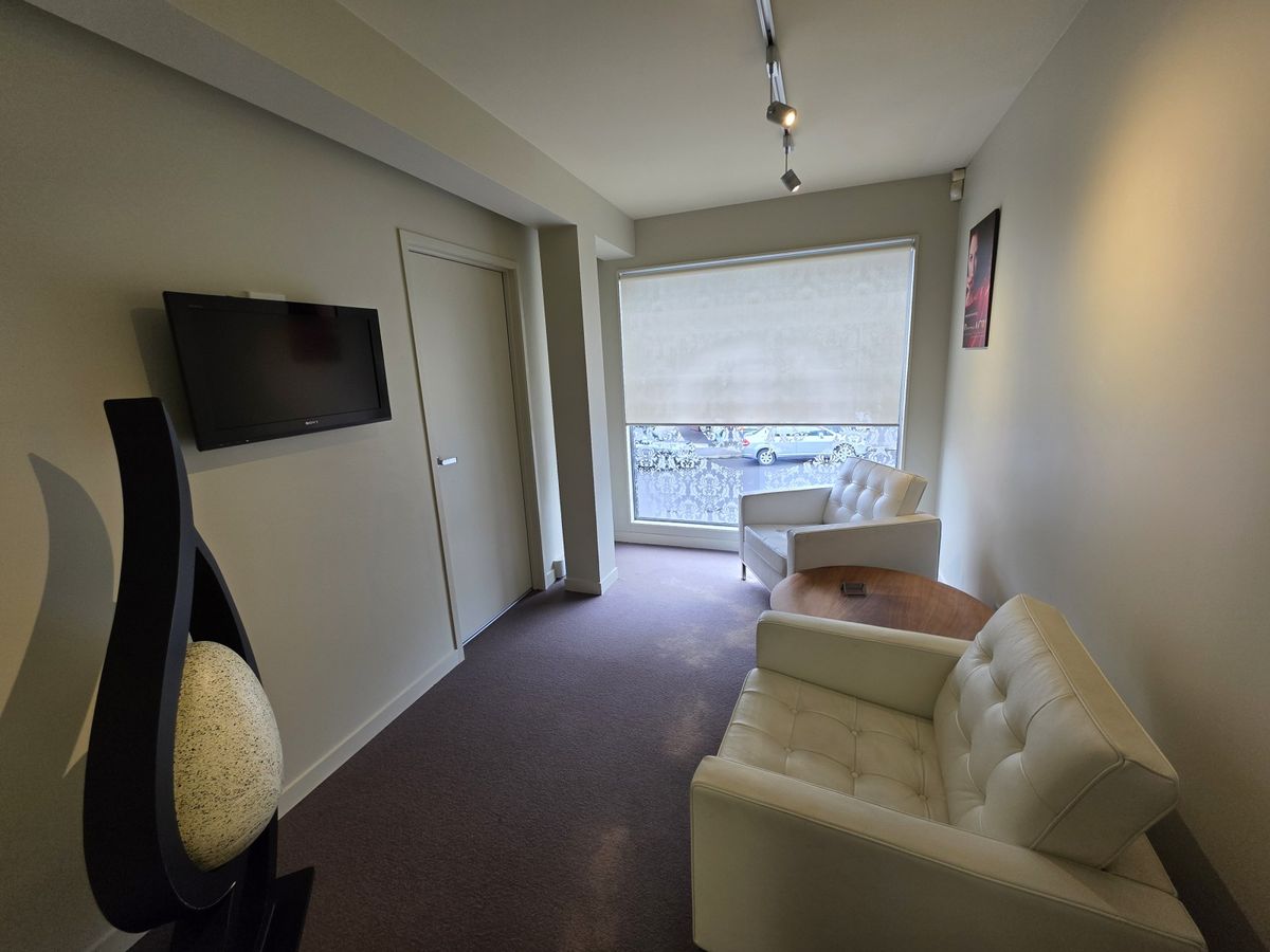 Newmarket Office Tenancy with Established Fitout - Bild 6