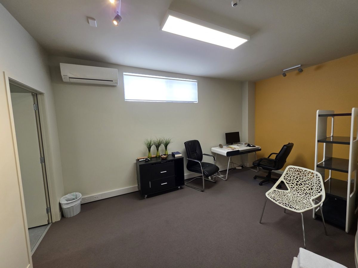 Newmarket Office Tenancy with Established Fitout - Bild 5