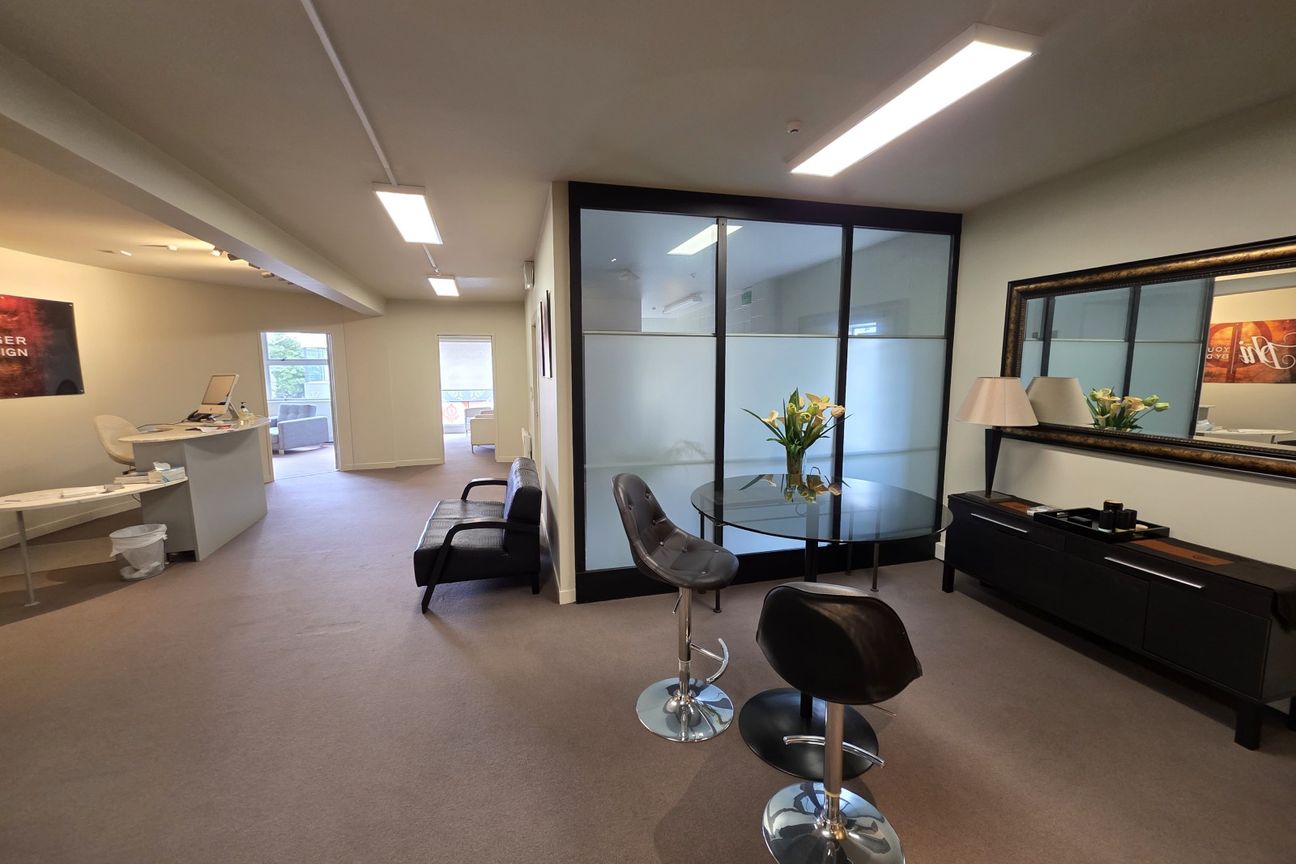 Newmarket Office Tenancy with Established Fitout - Bilde 2